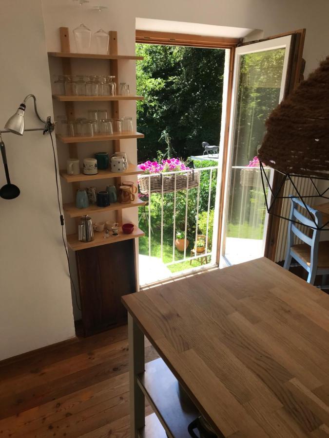 Charmante Altbau-Dg-Wohnung Мюнхен Екстериор снимка