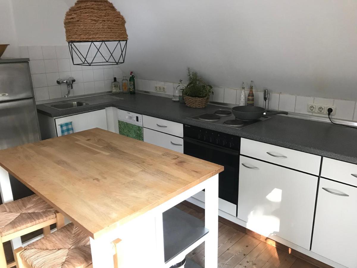 Charmante Altbau-Dg-Wohnung Мюнхен Екстериор снимка