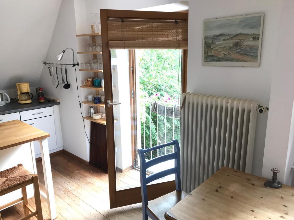 Charmante Altbau-Dg-Wohnung Мюнхен Екстериор снимка